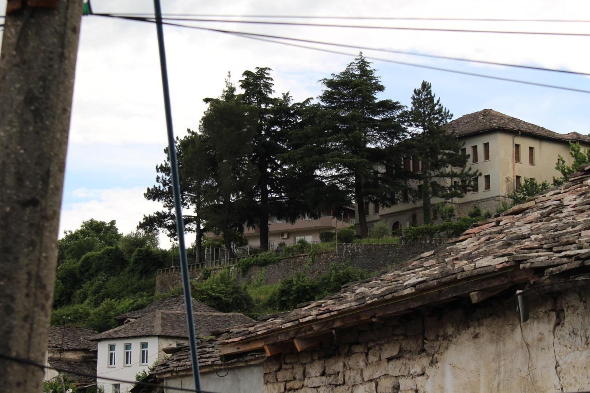 Vila Karagjozi Gjirokastër Exteriör bild