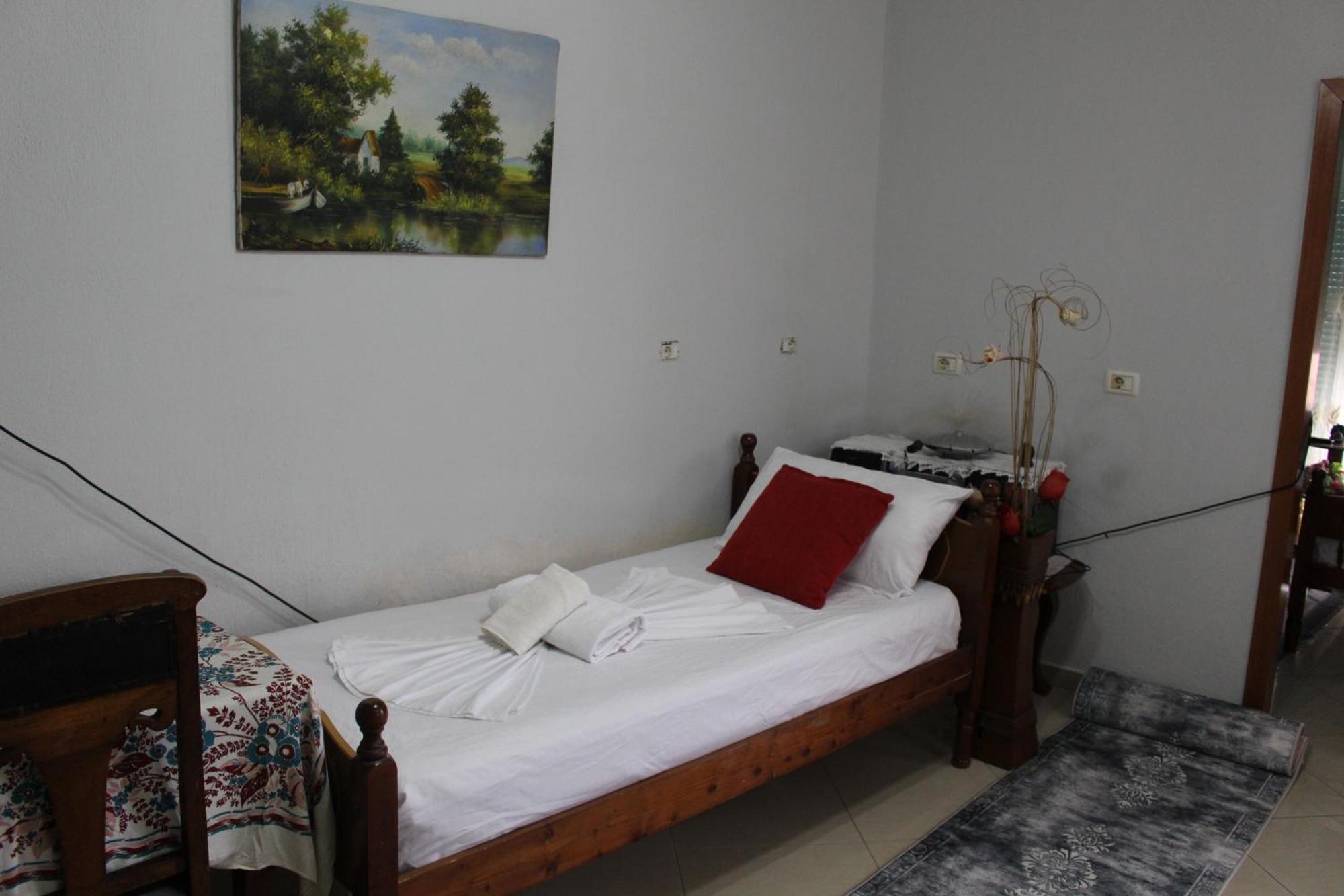 Vila Karagjozi Gjirokastër Exteriör bild
